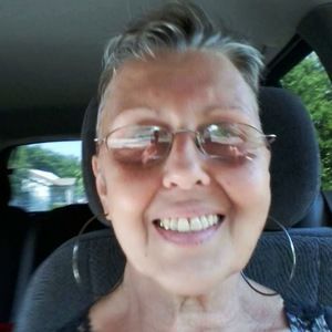 Meet your Posher, Suzanne